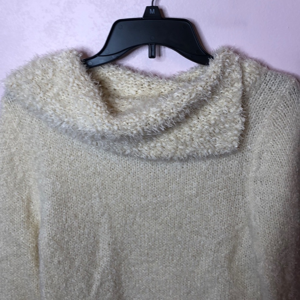 Tsunami Sweater - Picture 2 of 5